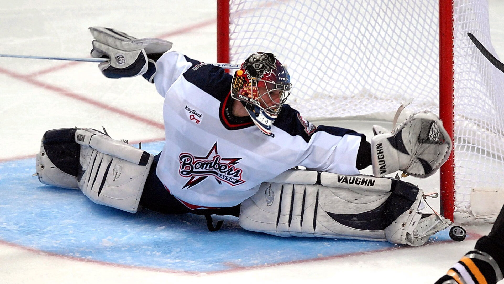 开云娱乐官网-骑士赛后发布海报纪念传奇教练周年，骑士历年教练